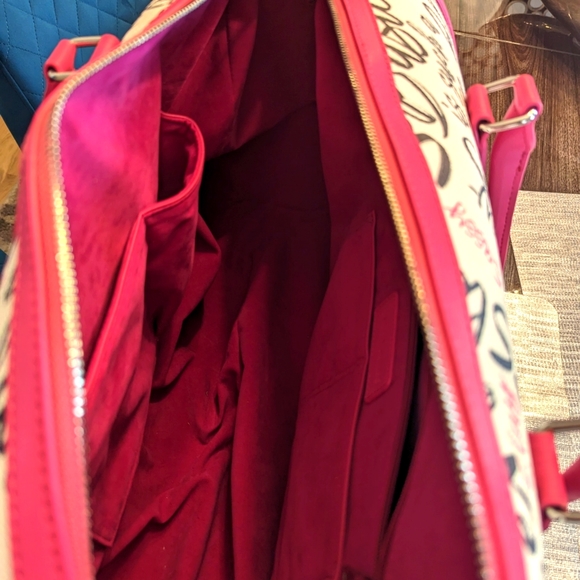 Sassy Jones Pink and Cream Travel Bag - Picture 6 of 7